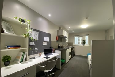 1 bed studio, College Square East, Holylands, Belfast, BT16DJ - Image 4